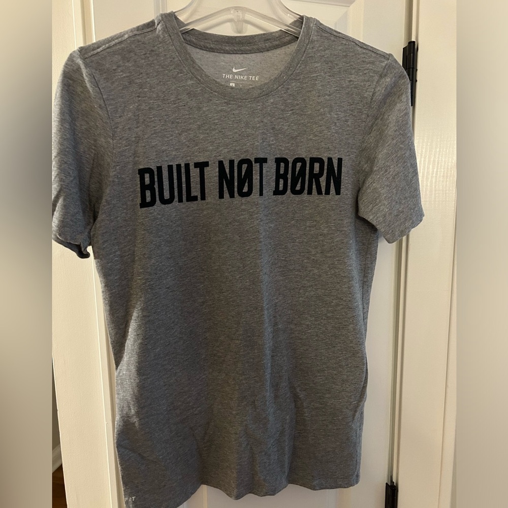 Nike tshirt - men’s small